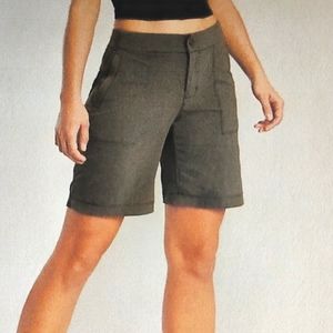 Athleta Trekkie Bermuda Short Size 6 Like New